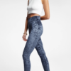 Legging velours frappé Blue Moon - Coupe Sportive Legging velours bleu allure coupe sportive femme vue profil, taille haute et maintien optimal