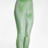 Legging Velours Côtelé Vert Céladon - Coupe Classique Zoom matière legging velours côtelé vert amande, texture douce