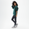 Legging velours frappé Noir Signature - Coupe Classique Legging velours texturé noir coupe classique femme porté avec sweat-shirt vert oversize et baskets grises – look lifestyle décontracté