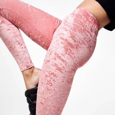 Zoom matière legging velours texturé rose corail Pattes de Velours Paris