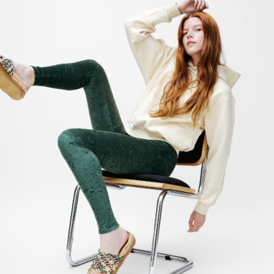 Legging velours frappé Vert Éternel - Coupe Classique Legging velours frappé vert éternel – tenue décontractée