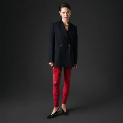 Legging Velours Frappé Rouge Couture - Coupe Classique Legging velours frappé rouge pour femme, silhouette élégante