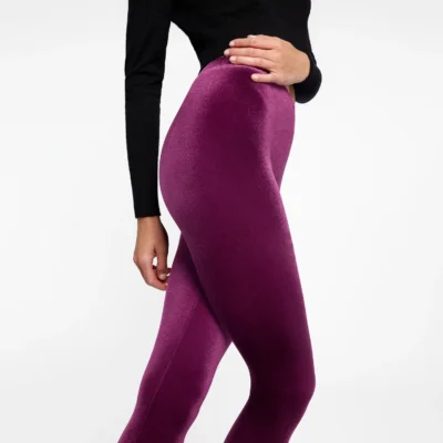 Legging pour femme en velours lisse Bordeaux Gala, détail texture velours