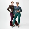 Legging velours lisse Vert Malachite et Bordeaux Gala Leggings velours Bordeaux Gala et Vert Malachite, portés avec escarpins et boots d’hiver